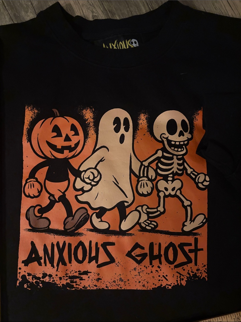 Anxious Ghost apparel- XXL - Halloween - Picture 3 of 5